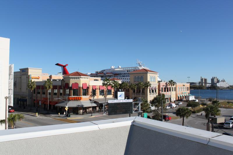 Williams and Trayner Lot at 602 Channelside Dr. Tampa Parking