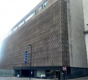 4th & Commerce Garage